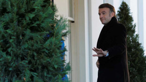 Macron arrives at White House for Ukraine talks