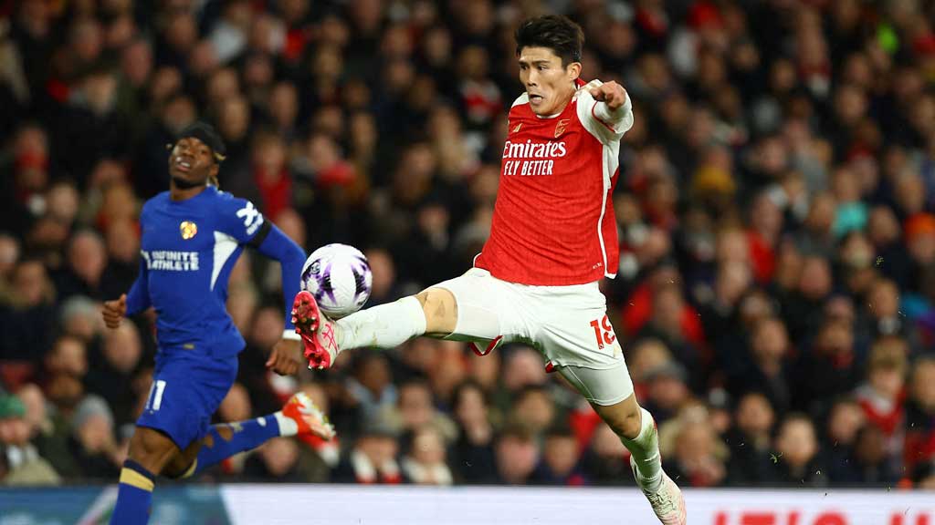 Arsenal defender Tomiyasu out after surgery