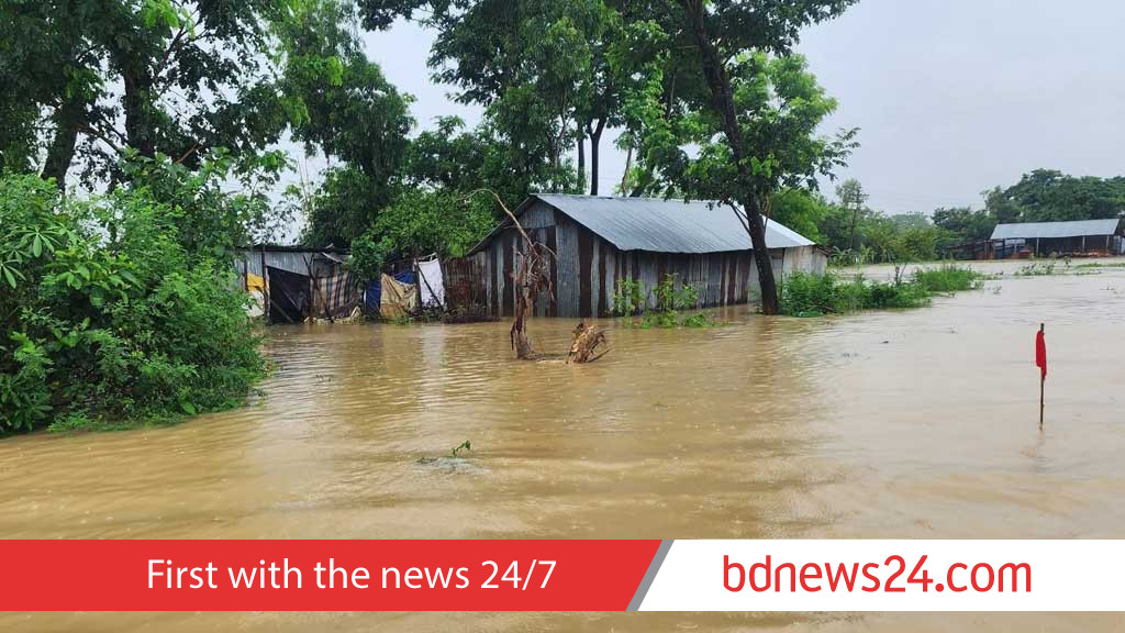 Over 100 villages flooded in Feni, Army and BGB to the rescue