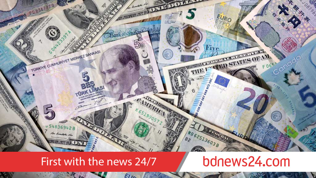 Euro dips, dollar gains after Trump threatens 30% tariffs on EU, Mexico
