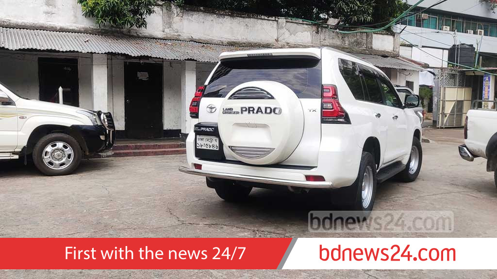 Bangladesh halts government vehicle purchases, curtails foreign trips amid austerity drive