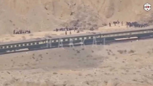 21 hostages killed as Pakistan military ends train standoff