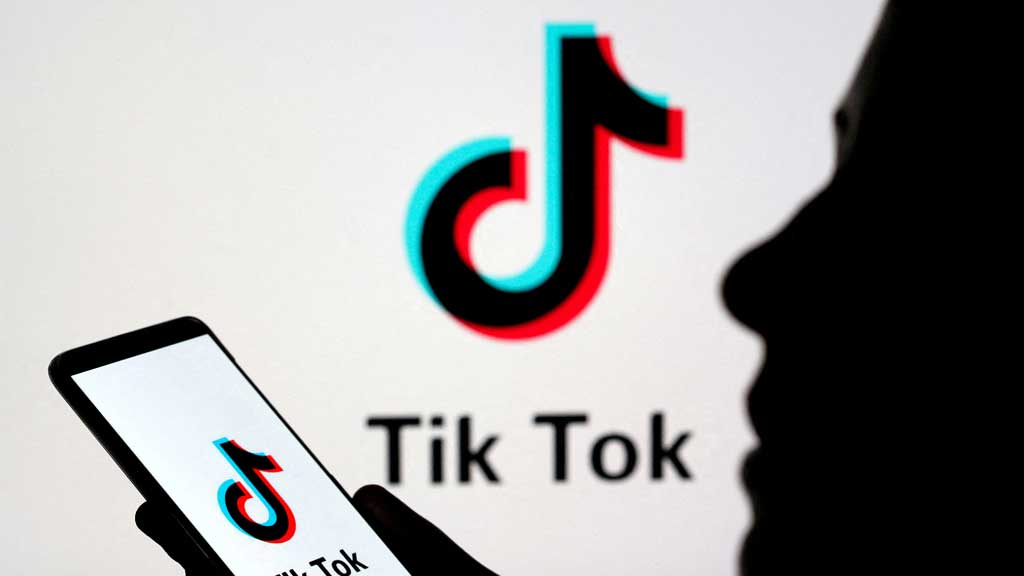 US talking to groups on sale of TikTok: Trump