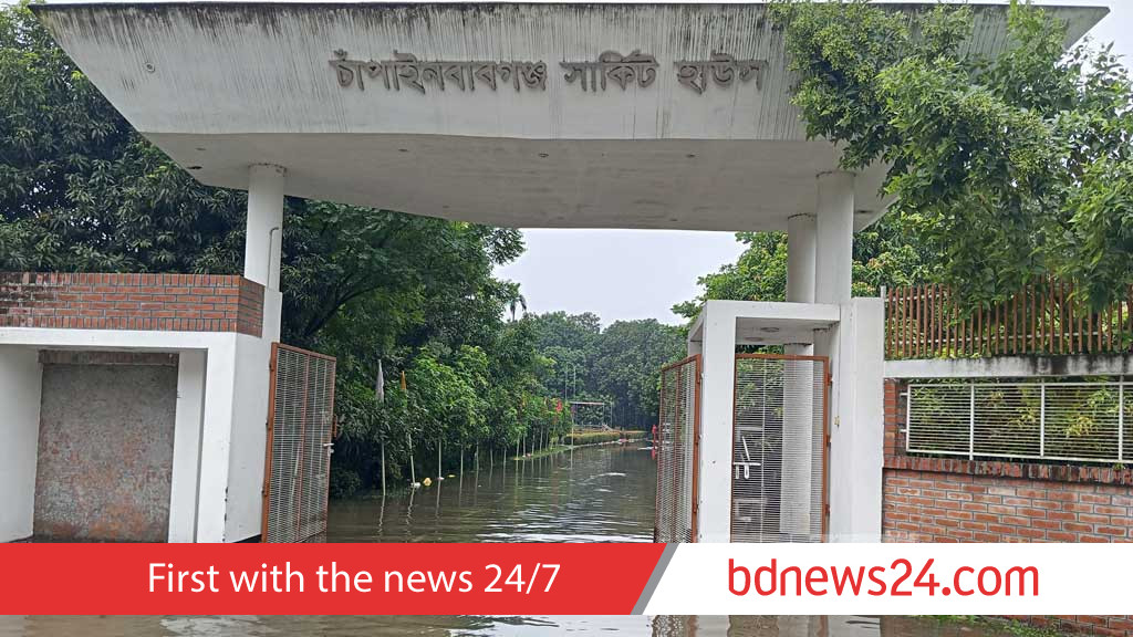 Record rainfall inundates roads, rail tracks in Chapainawabganj