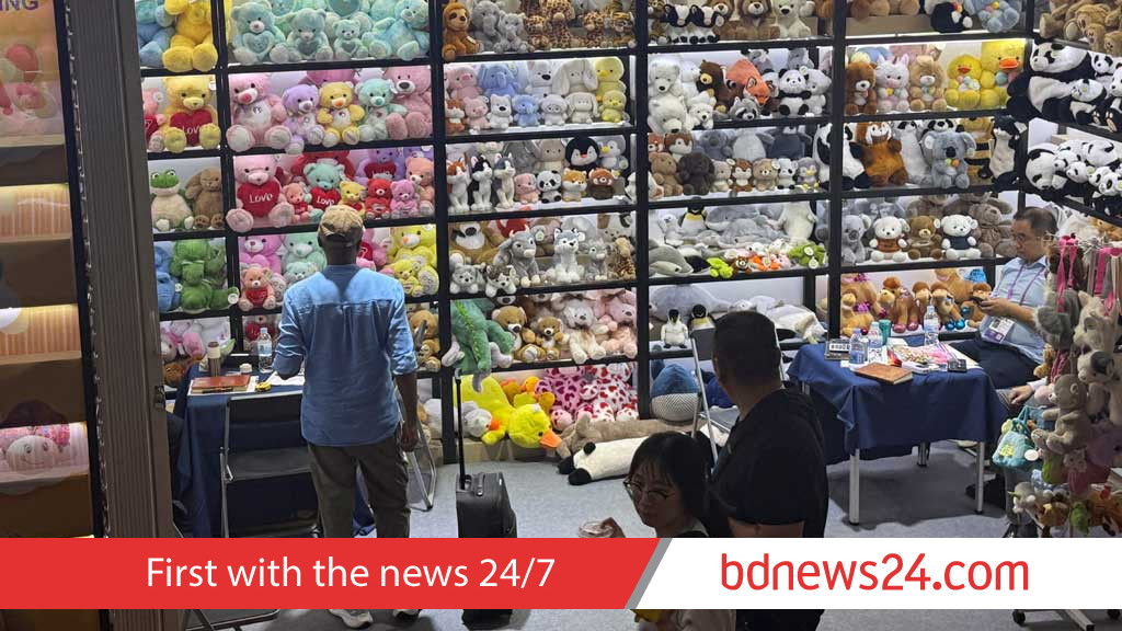 China's exports suffer worst downturn since Feb as tariffs hammer US demand