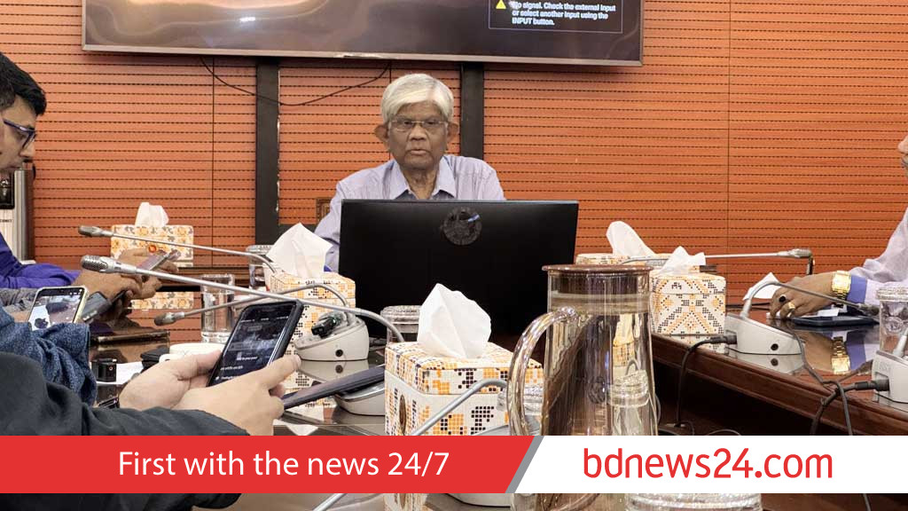 Govt importing Indian rice via Singapore to keep prices stable