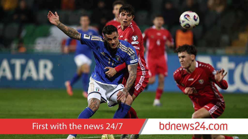 Italy secure late win over Moldova
