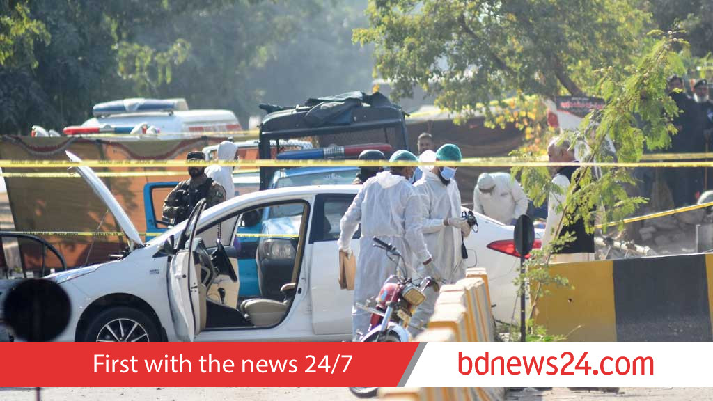 Suicide bombing in Pakistan capital kills 12, raises regional tension