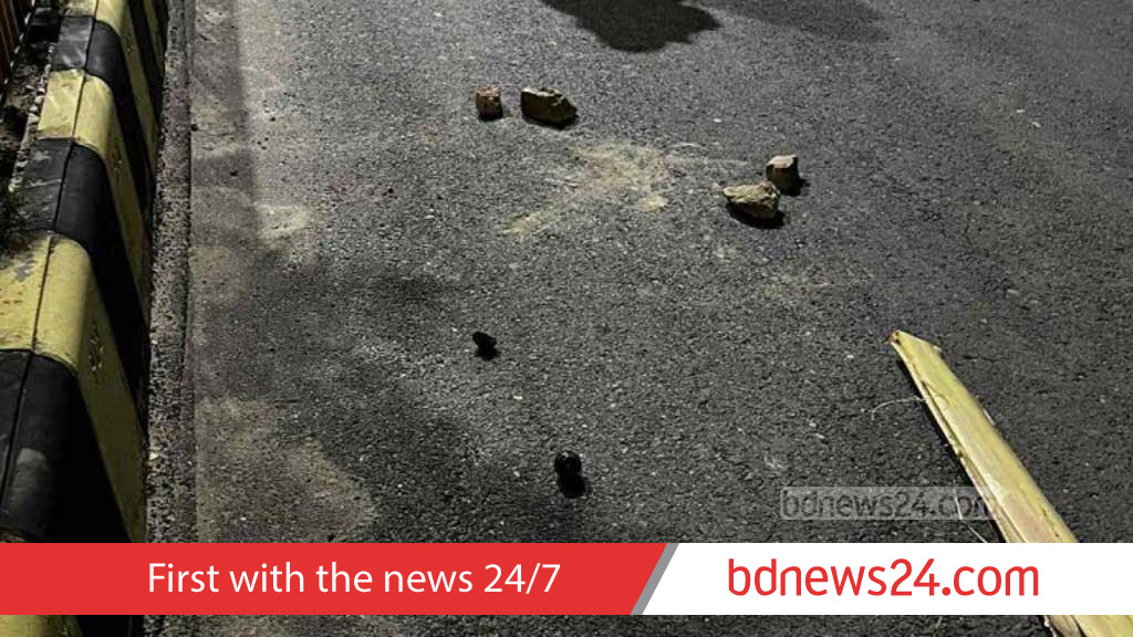 Crude bombs go off outside abandoned Awami League office in Rajshahi