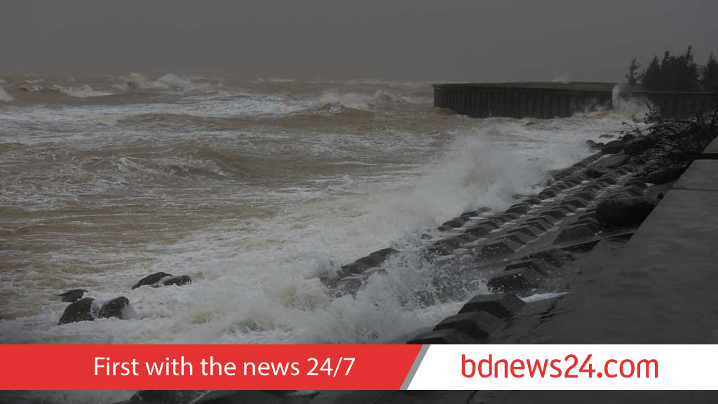Typhoon Kalmaegi brings rain and destruction to Vietnam as death toll nears 200 in Philippines