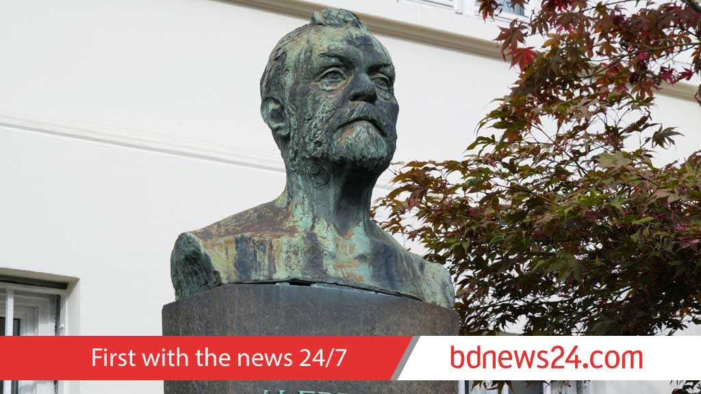 What are the Nobel prizes and when will the 2025 awards be announced?