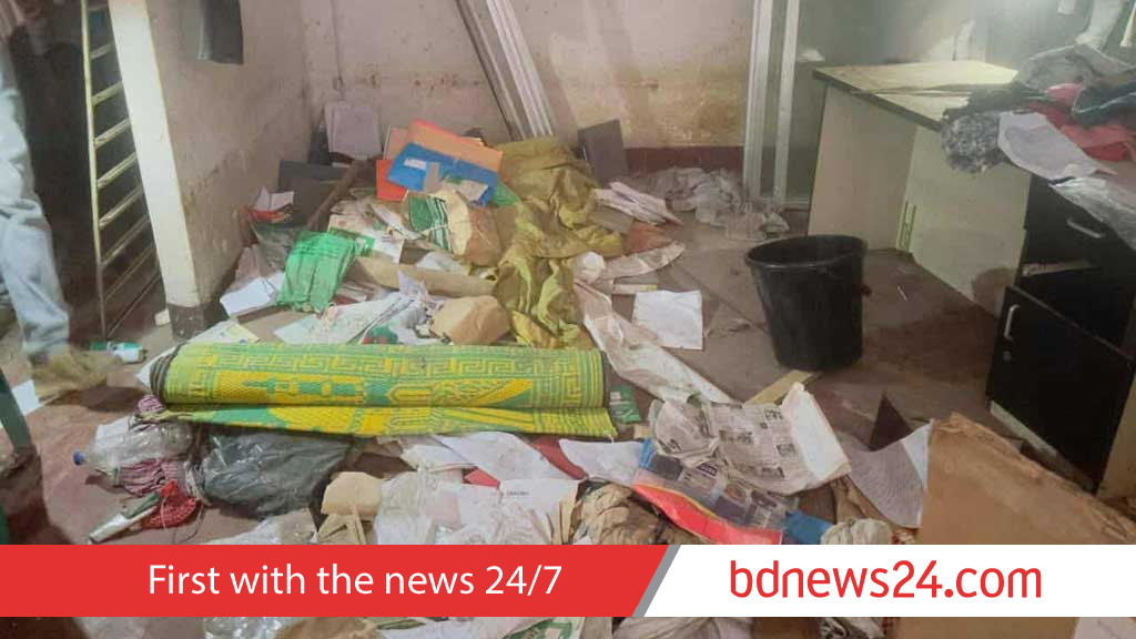 Awami League office in Chattogram vandalised and locked