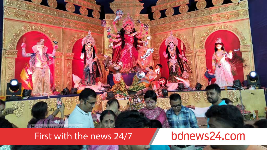 Dhaka bathes in festive glory as Nabami shimmers with sacred rhythms
