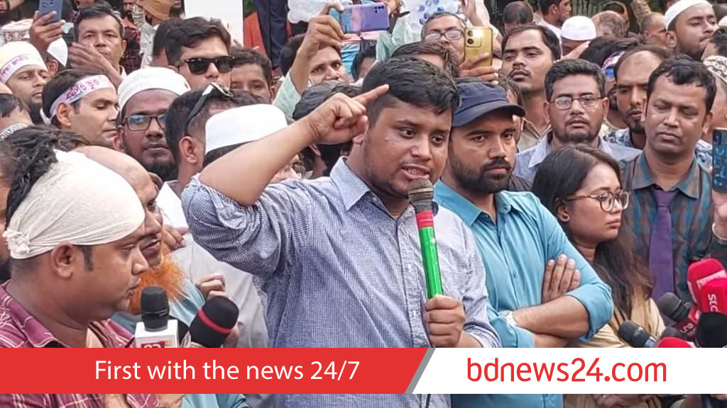 Hasnat calls for continuous teacher protests until ‘hypocritical’ government fulfils demands