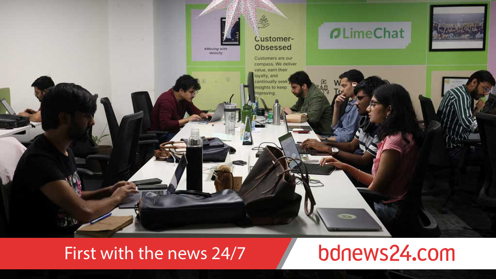 Meet the AI chatbots replacing India's call-centre workers