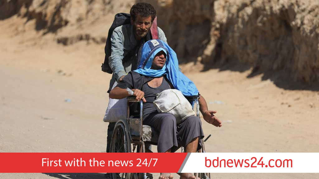 Israel blocks main road to Gaza City, gives residents last chance to leave