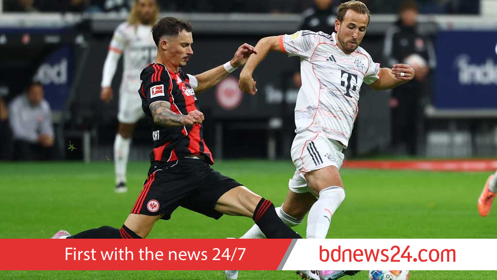 Record-breaking Kane on target as Bayern stretch winning run