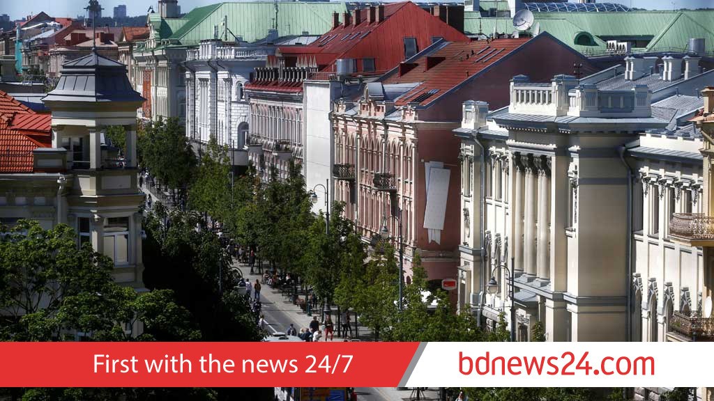 Lithuania's Vilnius airport reopens after suspension over balloons in airspace