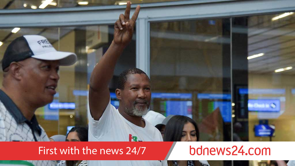 Mandela's grandson returns to South Africa after deportation by Israel