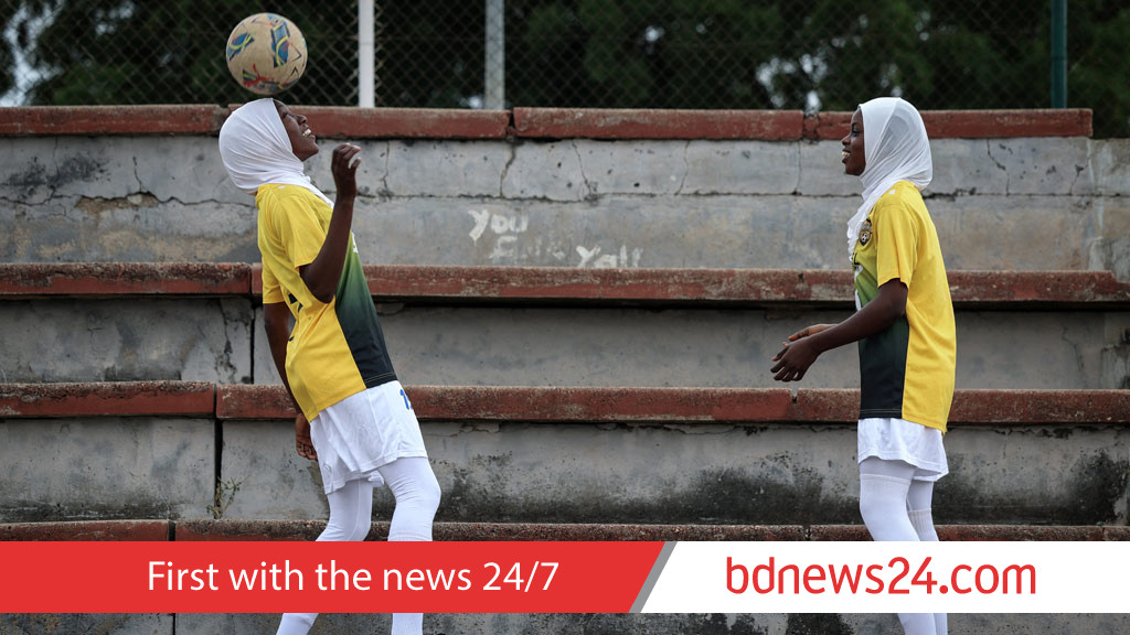 Nigerian teenage girls chase football dreams in Muslim north