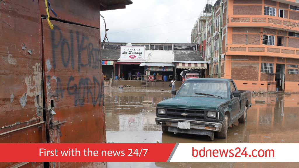 At least 44 people dead after torrential rains in Mexico