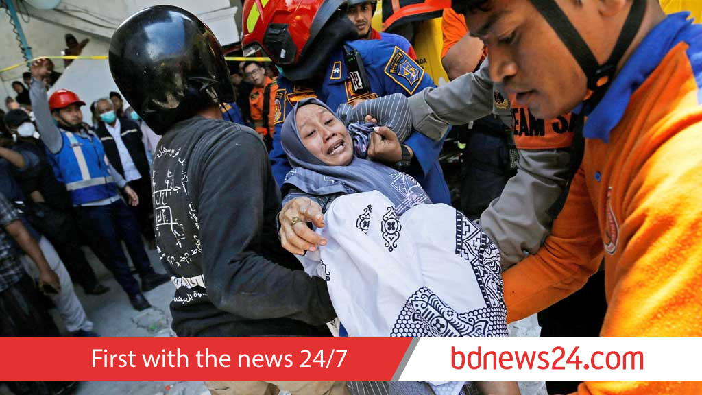 'It seems impossible': Mother's hope for son's life dims after Indonesia school collapse