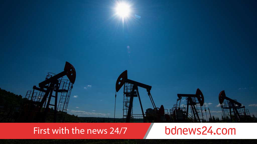 Oil rebounds from 16-week lows on prospects of tighter Russian crude sanctions