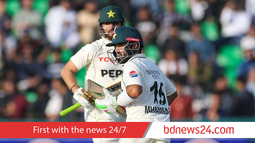 Pakistan 313-5 at close of first day against South Africa