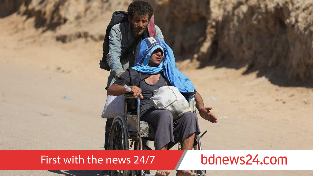 Israel blocks main road to Gaza City, gives residents last chance to leave