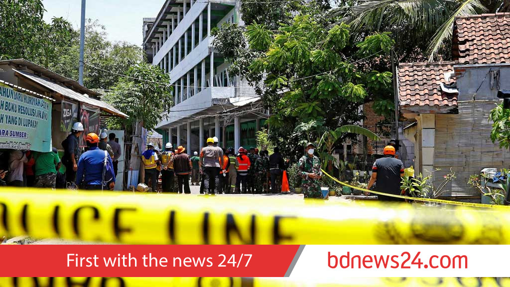 Indonesian school collapse deaths climb to 65