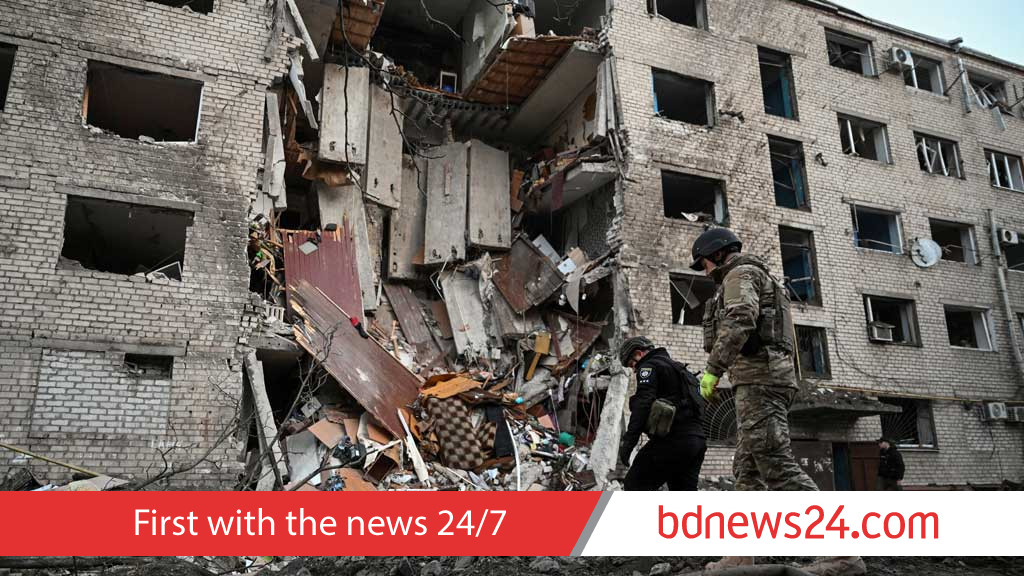 Russia strikes Ukraine energy grid, killing 7