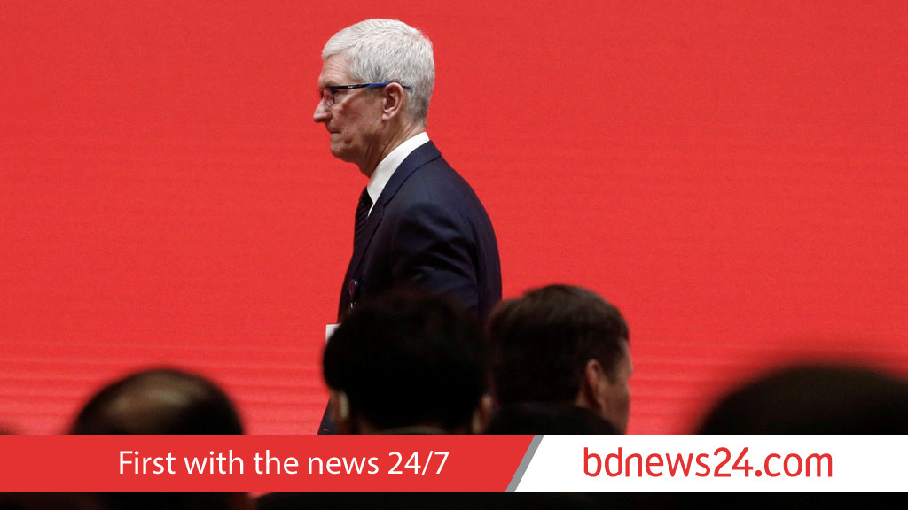 Braving Trump, Apple's Tim Cook promises to boost China investment