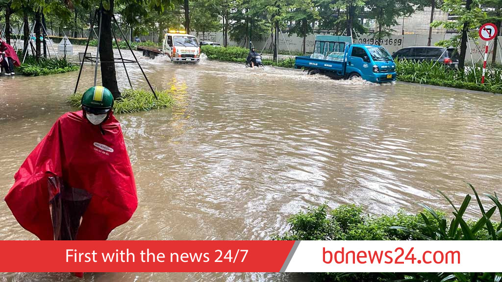 Bualoi death toll rises to 51 in Vietnam, banks told to support affected firms