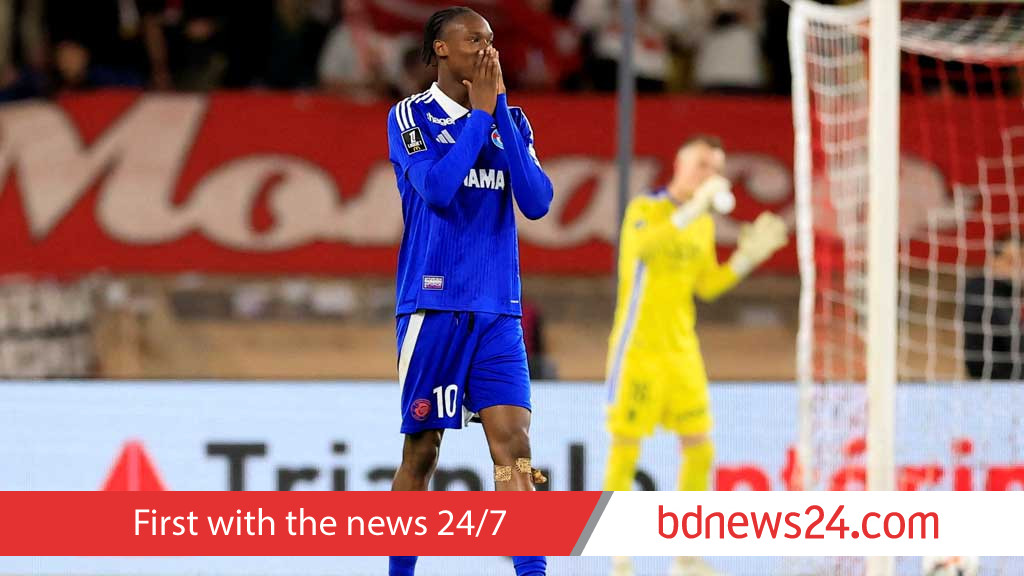 Chelsea agree deal to sign striker Emegha from Strasbourg