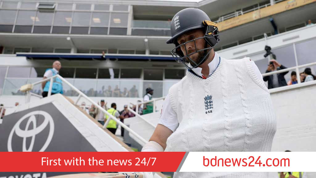 England all-rounder Woakes announces international retirement