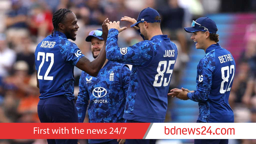 England thrash South Africa by record 342 runs in third ODI