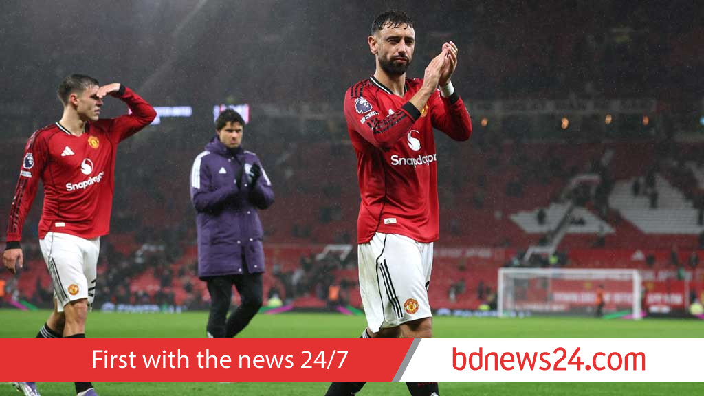Man United breathe life into stuttering season with Chelsea victory