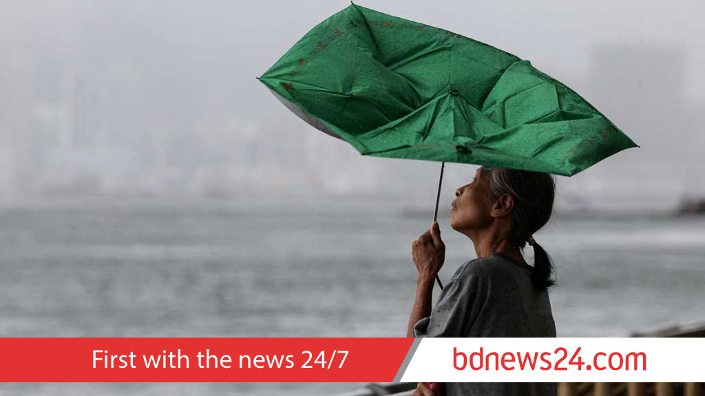 Hong Kong airport may shut for 36 hours as super typhoon nears, Bloomberg News reports