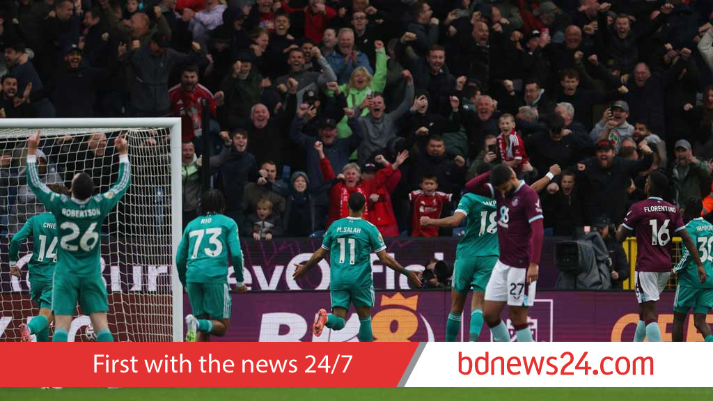 Last-gasp Salah penalty earns below-par Liverpool dramatic victory at Burnley
