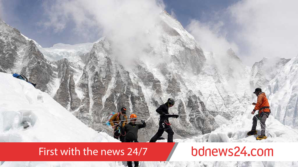 Nepal's deadly protests hammer tourism sector