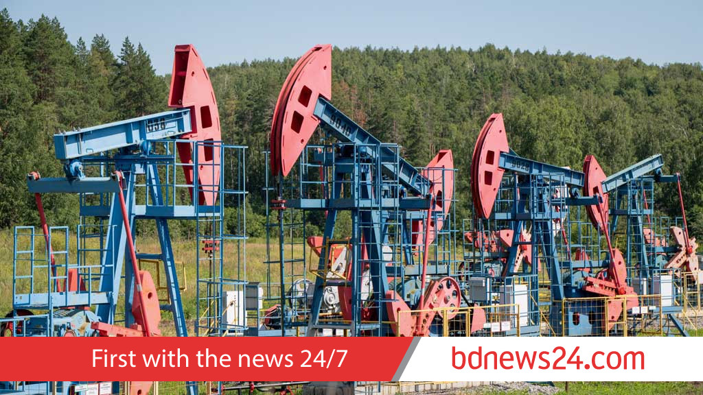 Oil prices extend losses on oversupply, US demand concerns