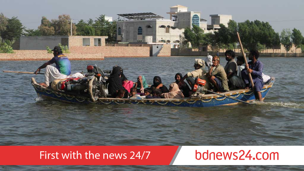 Boat capsizes in Pakistan floods, killing nine, authorities say