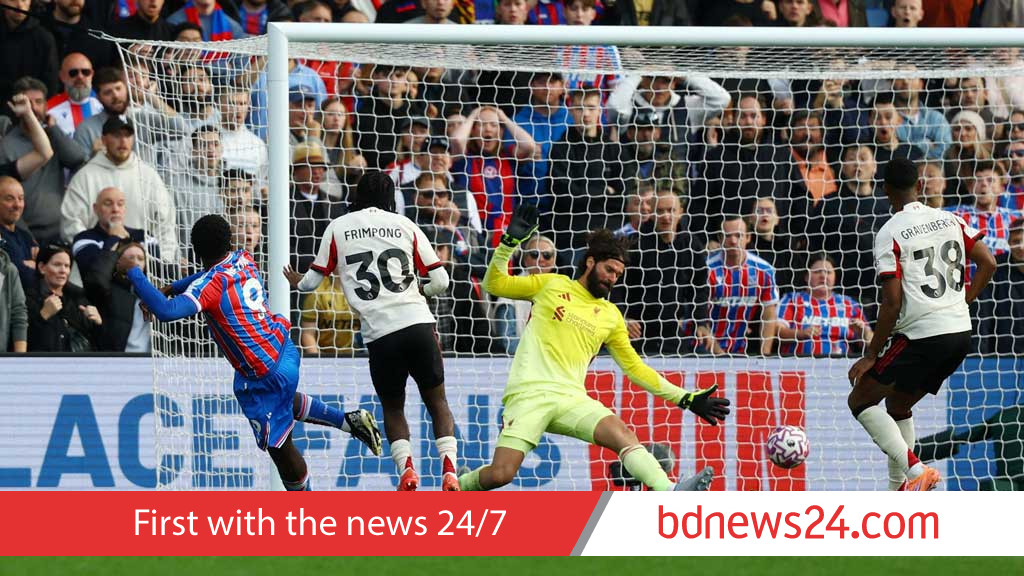 Profligate Palace leave it late to beat Liverpool 2-1