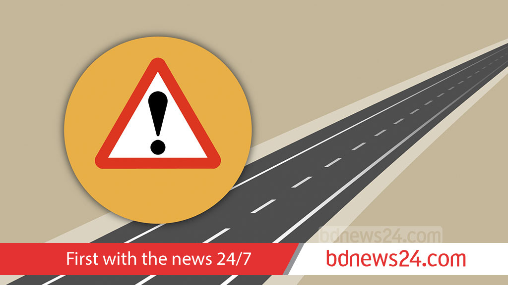 Woman, son among 3 dead as truck rams pickup van in Rangpur