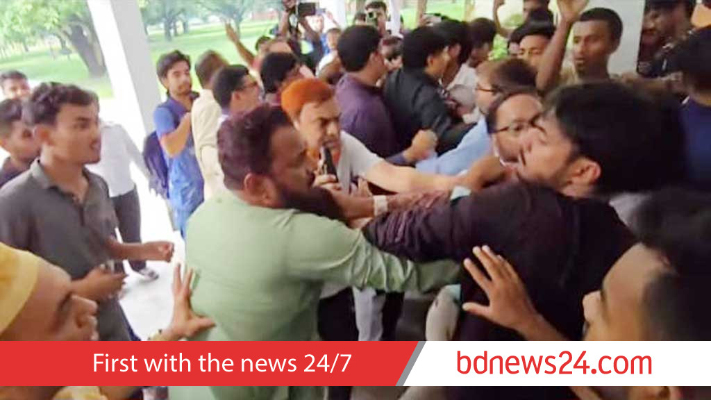 Tensions flare at Rajshahi University as students clash with faculty over ‘dependent quota’