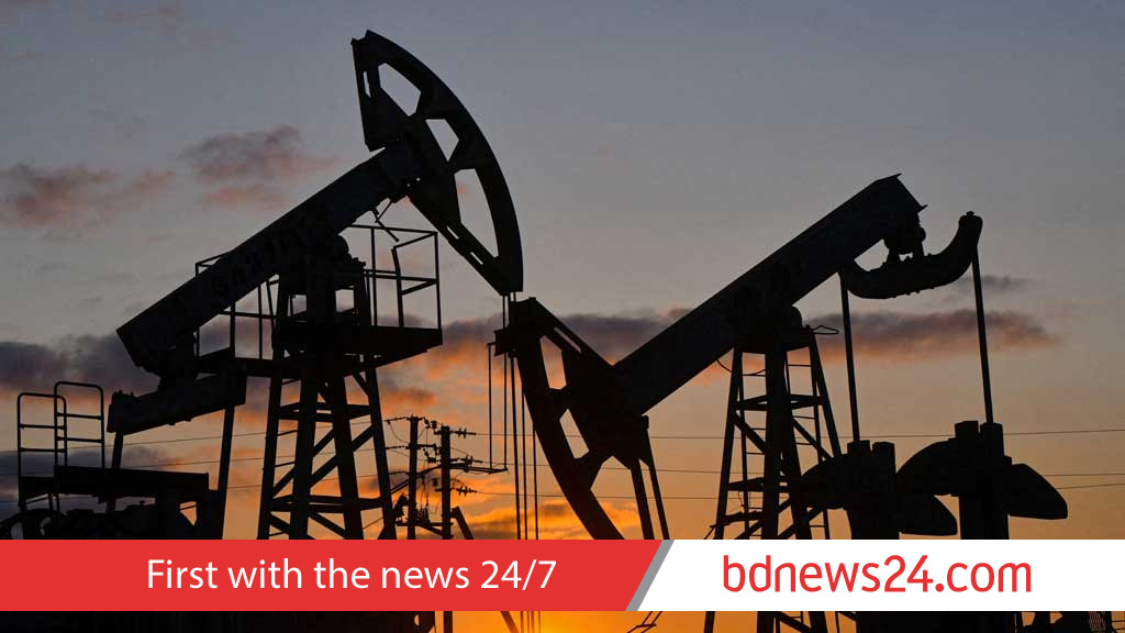 Oil prices flat amid weak US demand, softening economy