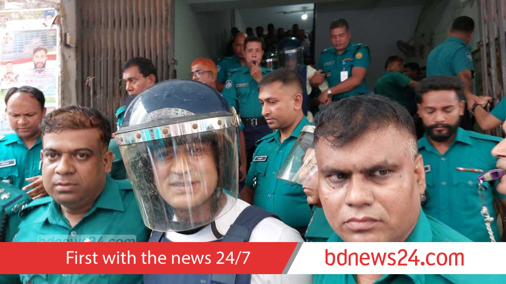‘May Bangladesh prosper,’ says Barrister Suman before being taken to jail
