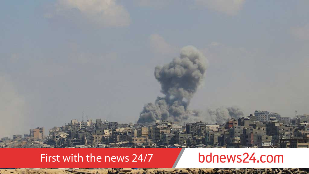 Gaza hit by telecoms blackout as Israeli tanks and infantry advance