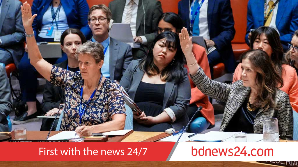 United Nations arms embargo, other sanctions reimposed on Iran