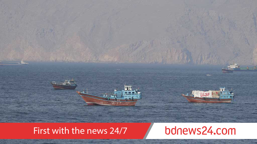 Over 20 vessels crossed Strait of Hormuz on Saturday: Kpler